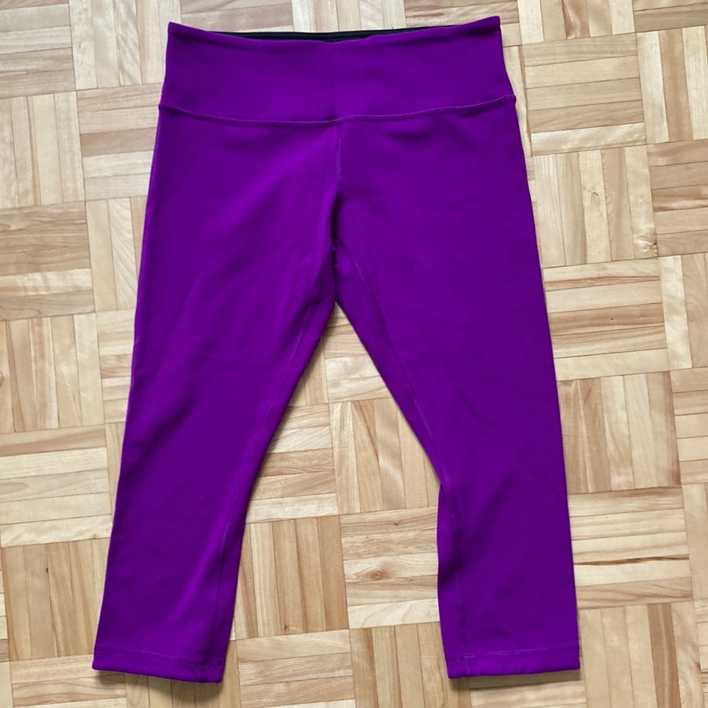 Lululemon Wunder Under crops purple black reversible